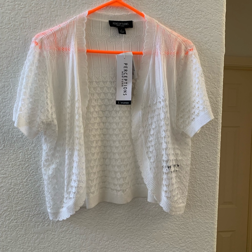 Perceptions New York women’s short sleeve chevron shrug.